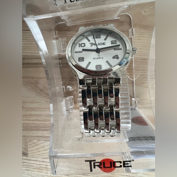 Truce Ladies Watch Quartz Stainless Steel Band New in Original Box - Picture 2 of 7